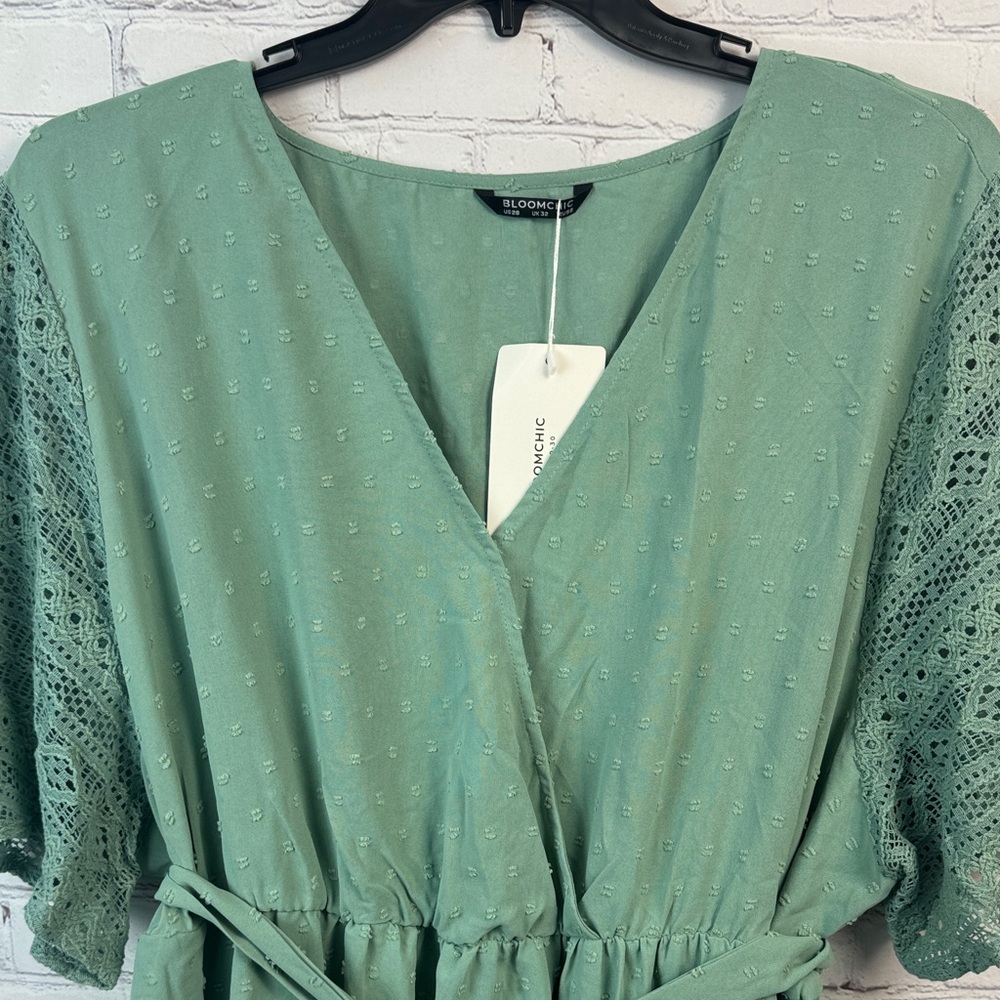BloomChic Green Midi Dress with Lace Accents Plus Size 5X - Picture 4 of 8